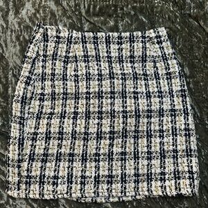 Chic Tweed Skirt